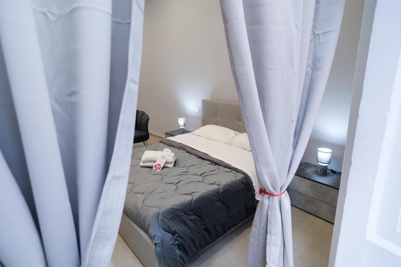 Residenza Esposito Economy Rooms Napoli Dış mekan fotoğraf